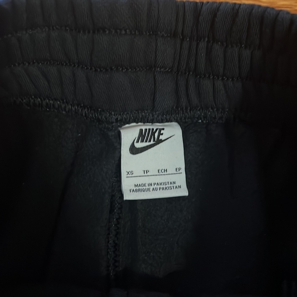 Nike essentials sweatpants - Picture 7 of 7